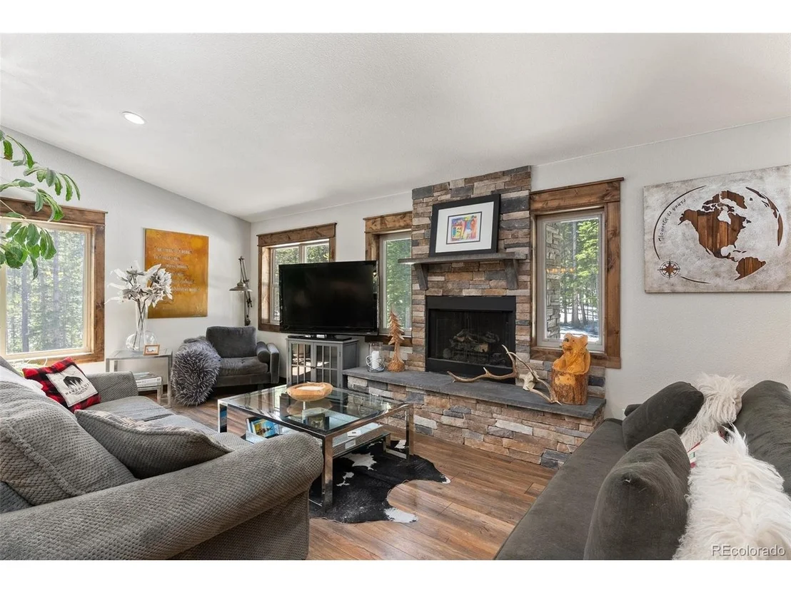Photo of 400 Upper Forest Rd