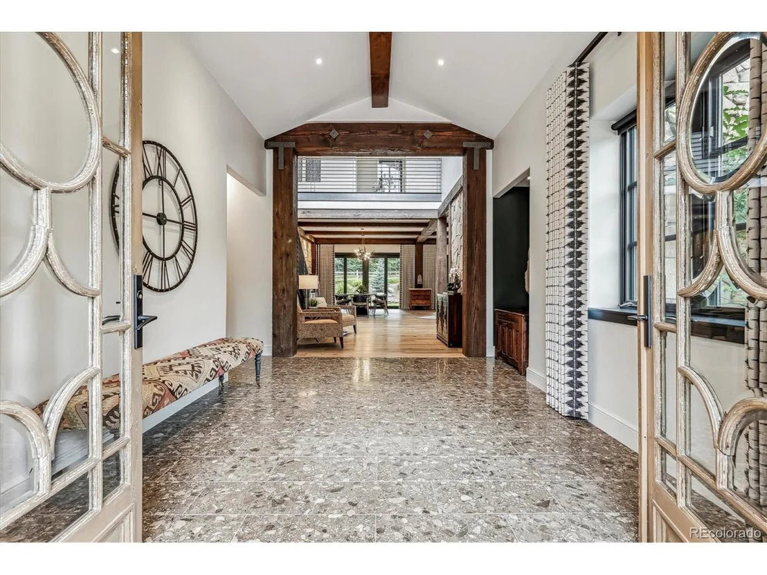 Photo of 33114 Upper Bear Creek Rd