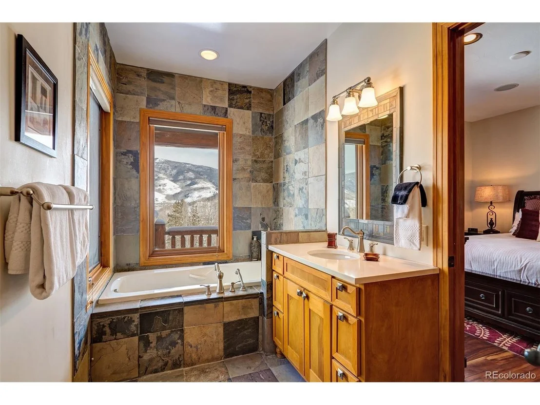 Photo of 101 Pearl Ln