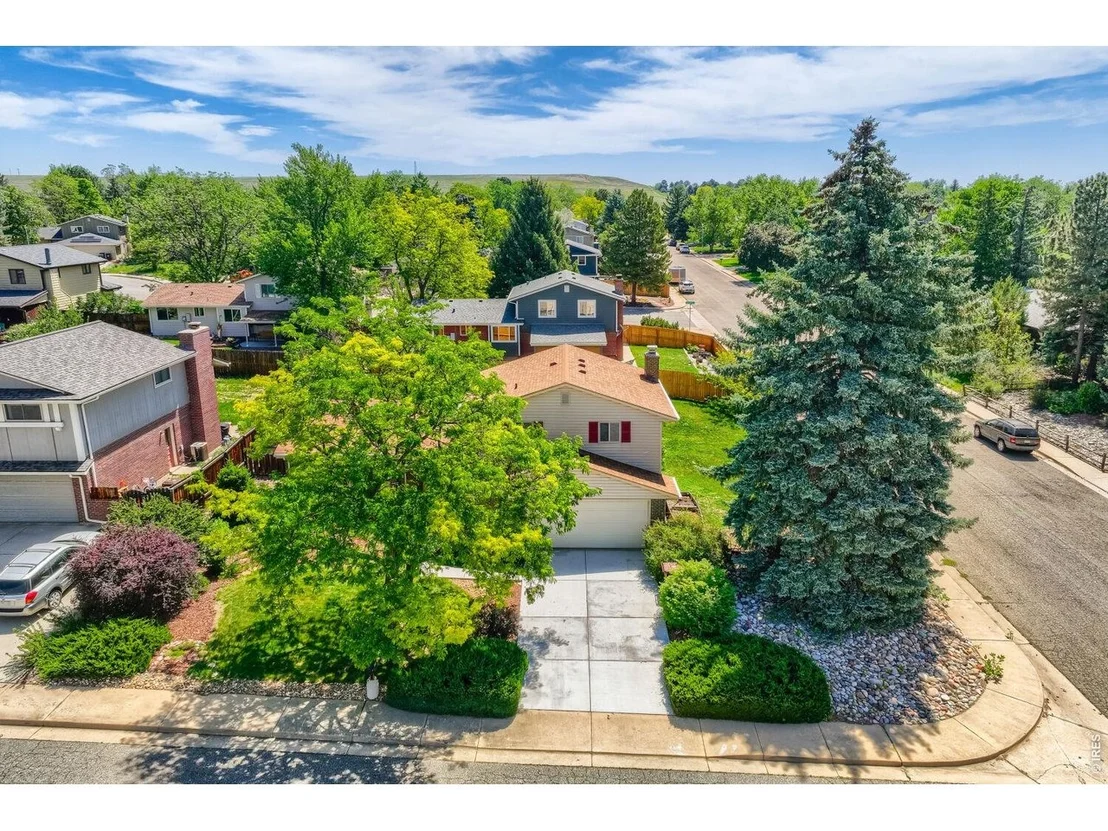 Photo of 4848 Fairlawn Cir