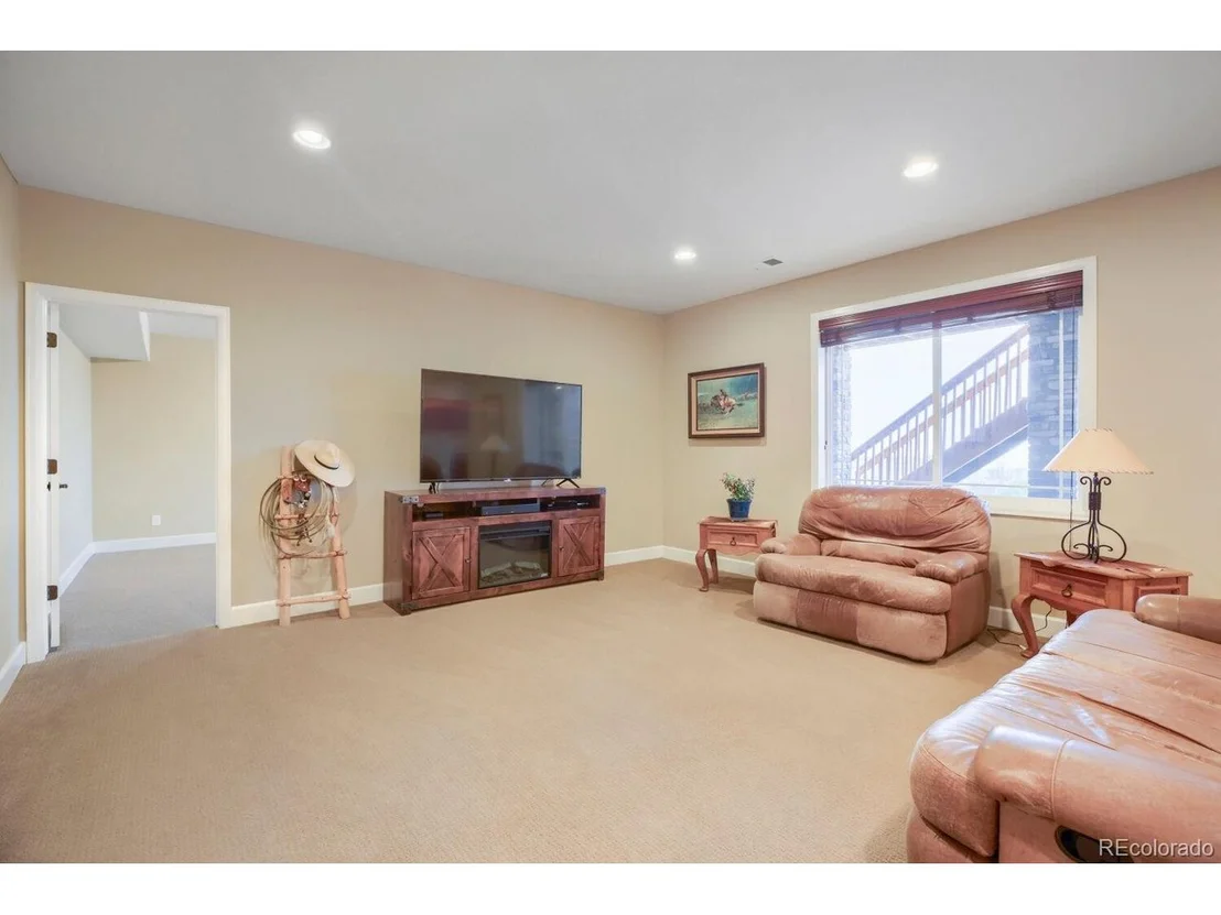 Photo of 9432 Noble Way