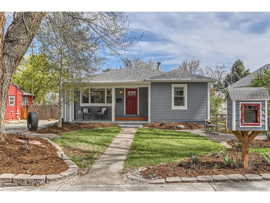 Photo of 734 Sumner St