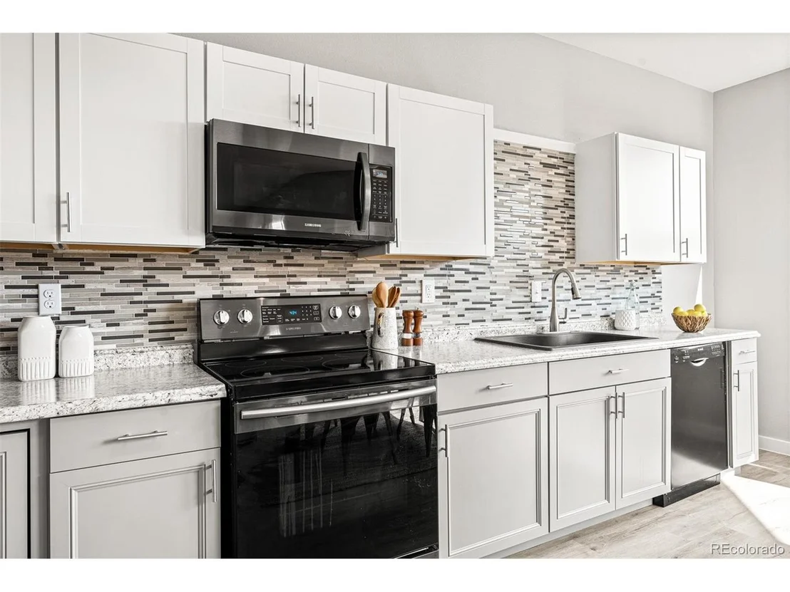 Photo of 1300 Foxtail Dr