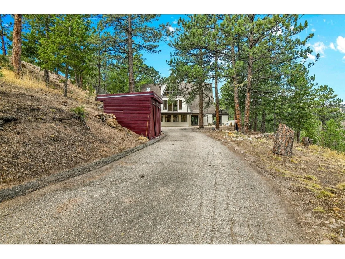 Photo of 28 Pine Brook Rd