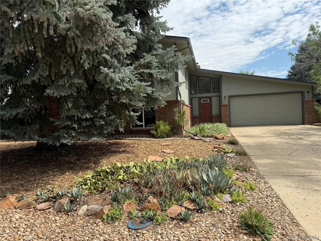 Photo of 1289 Doric Dr