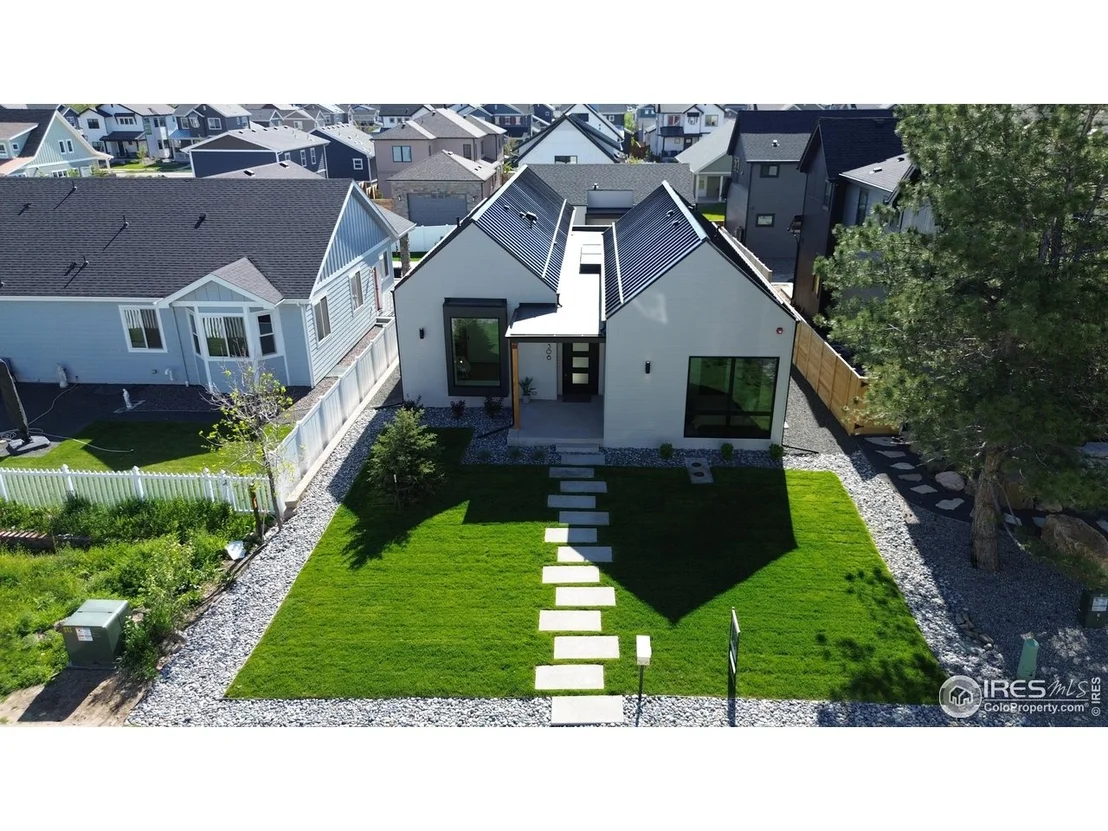 Photo of 306 S 3rd Ave