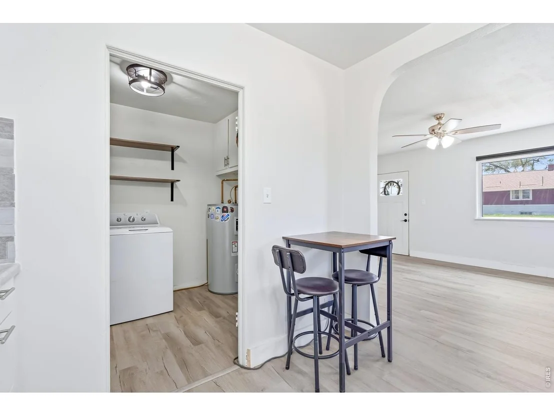 Photo of 147 E Park Ave