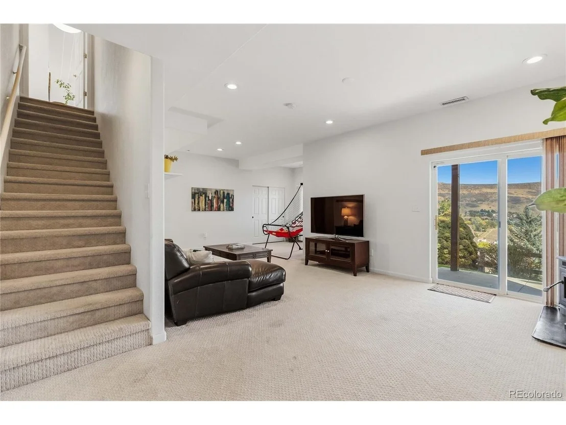 Photo of 445 Mesa View Way