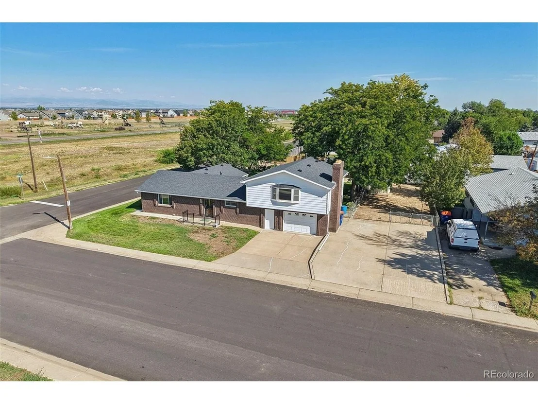 Photo of 101 2nd St
