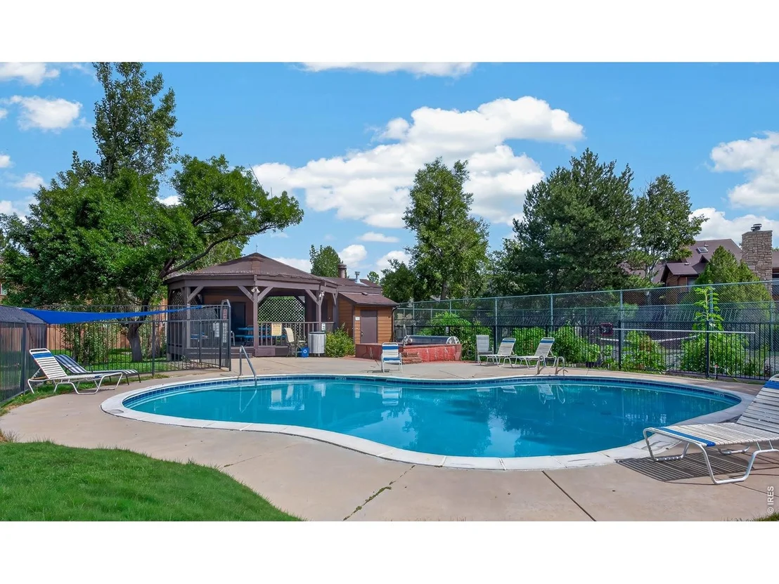 Photo of 6217 Willow Ln