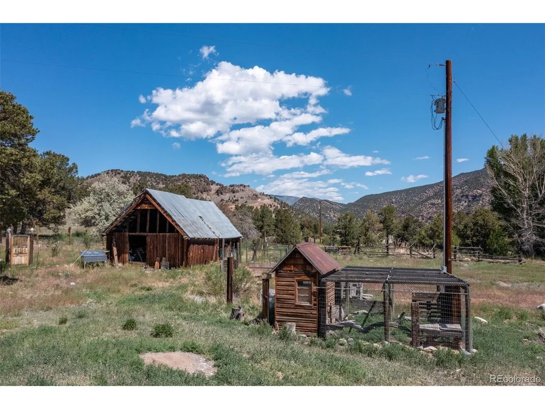 Photo of 689 County Road 4