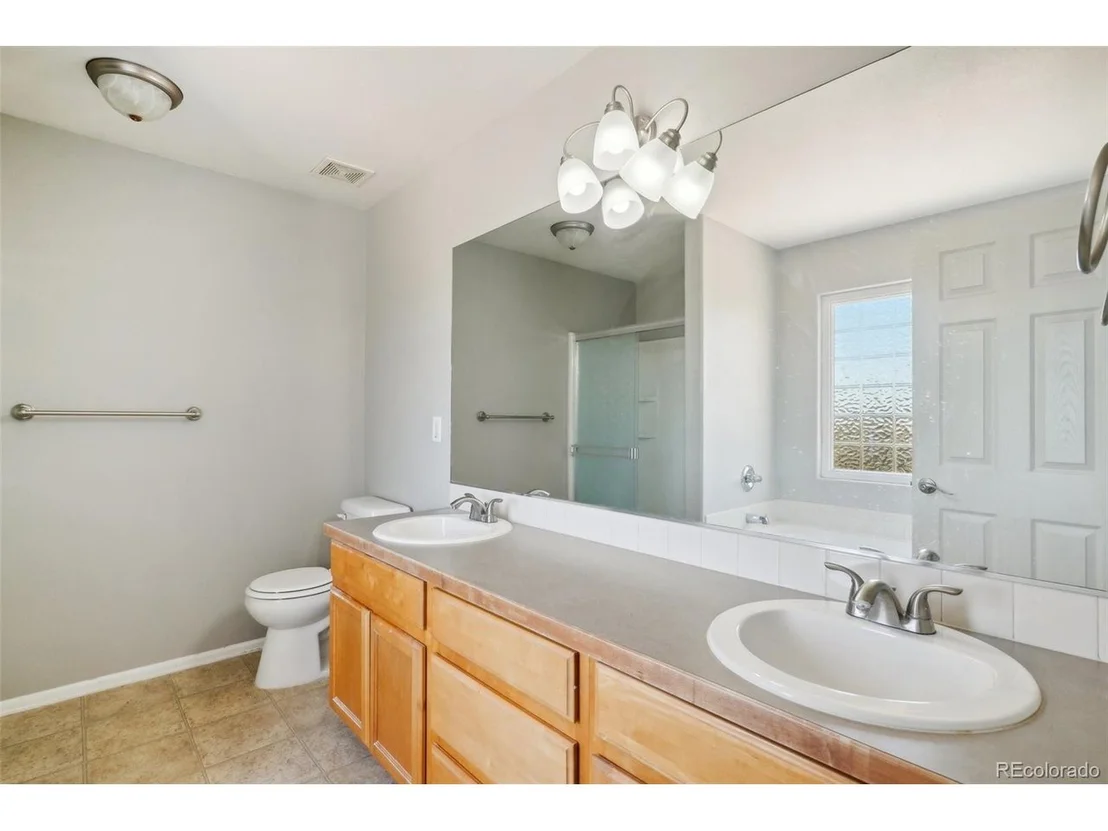 Photo of 9806 Roadrunner Ave