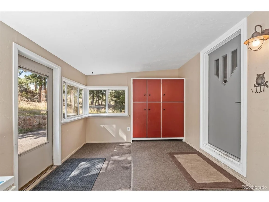 Photo of 5886 High Dr