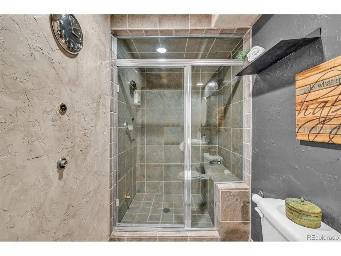 Photo of 9856 Glenstone Trl