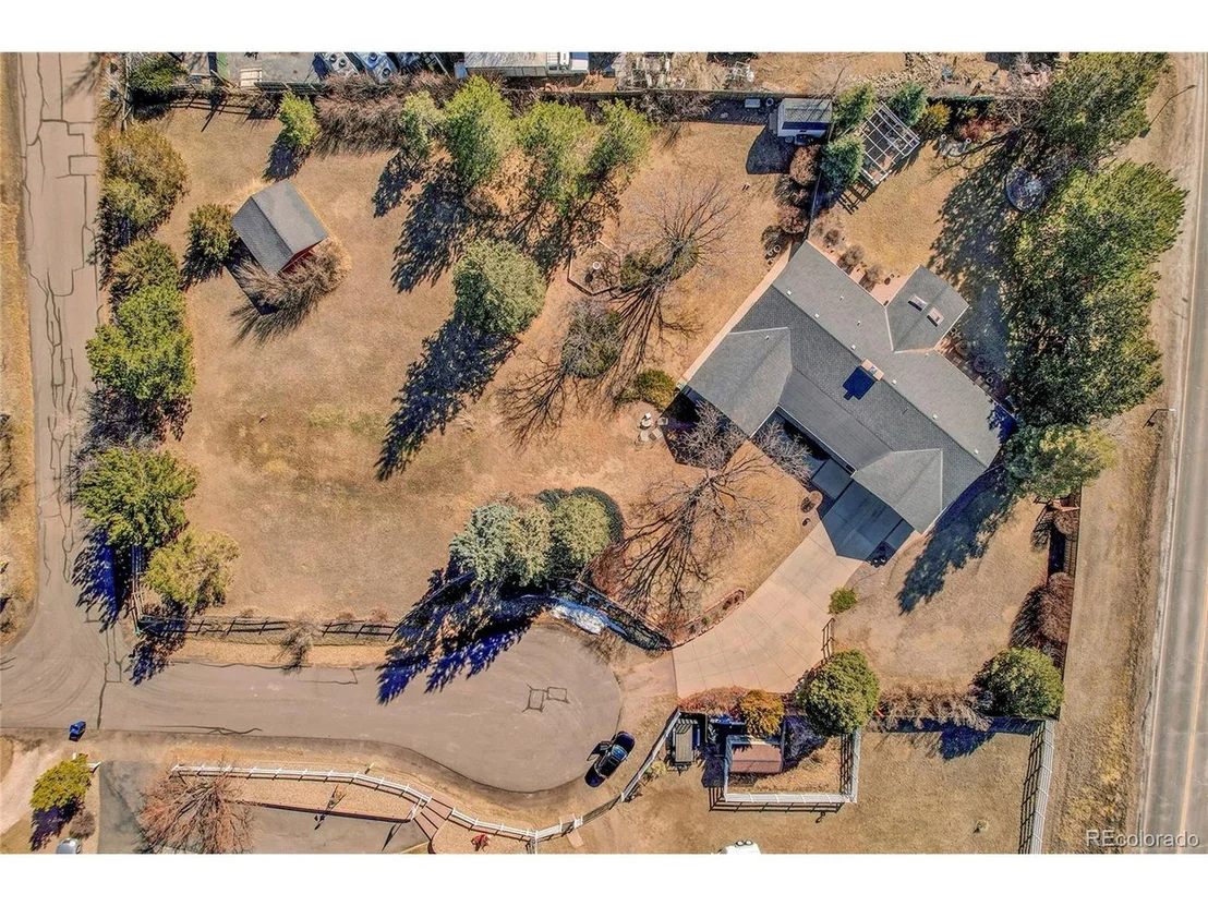 Photo of 7420 Quaker St
