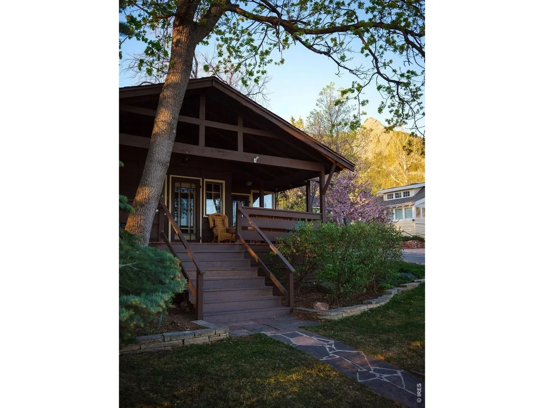 Photo of 114 Chautauqua Park