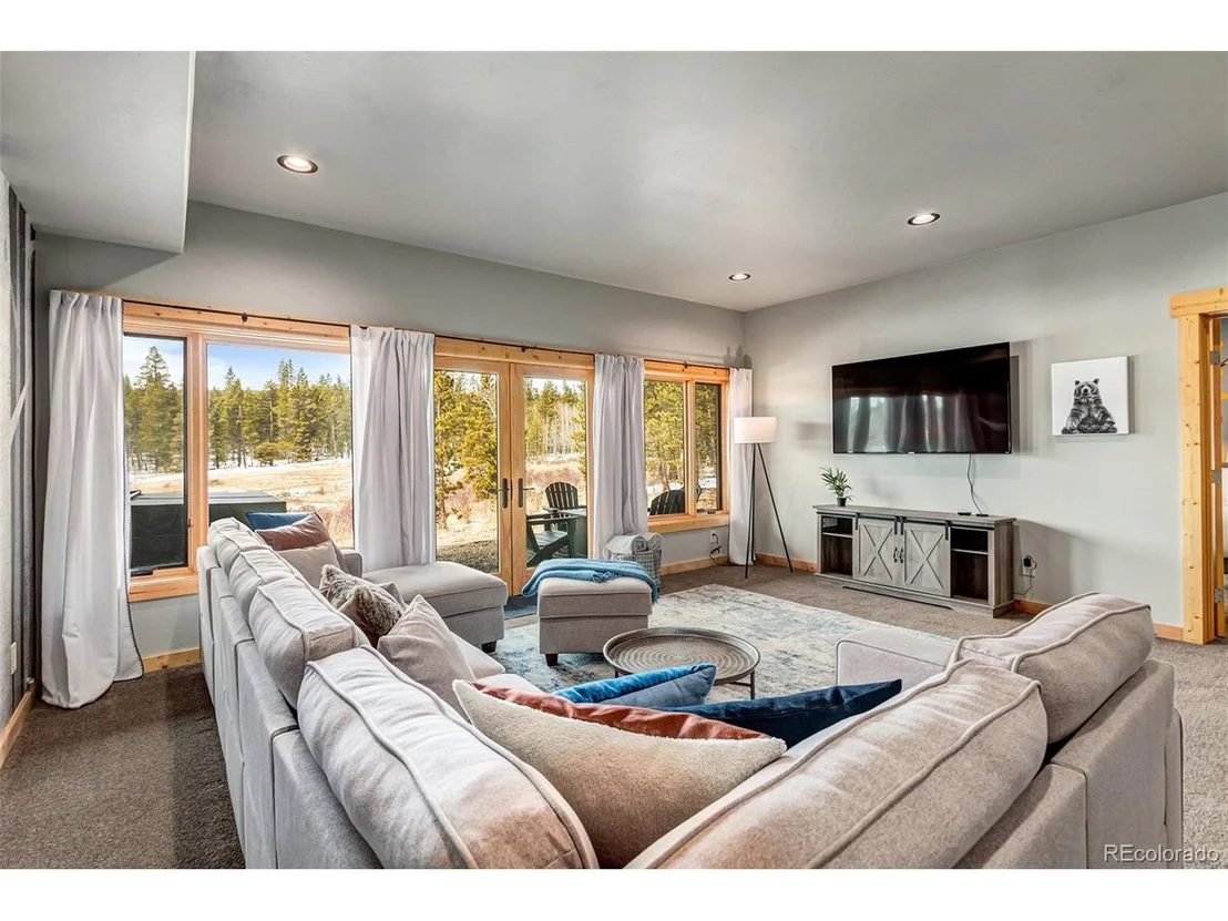 Photo of 1477 Lakeside Dr