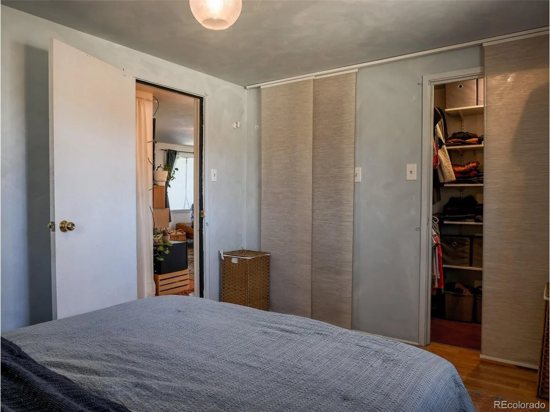 Photo of 541 W 7th St