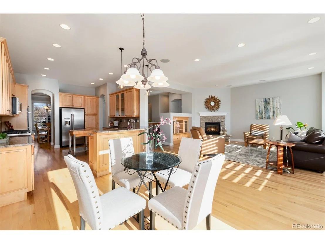Photo of 10881 Glengate Cir