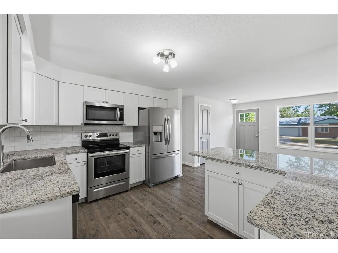 Photo of 6160 W 77th Pl