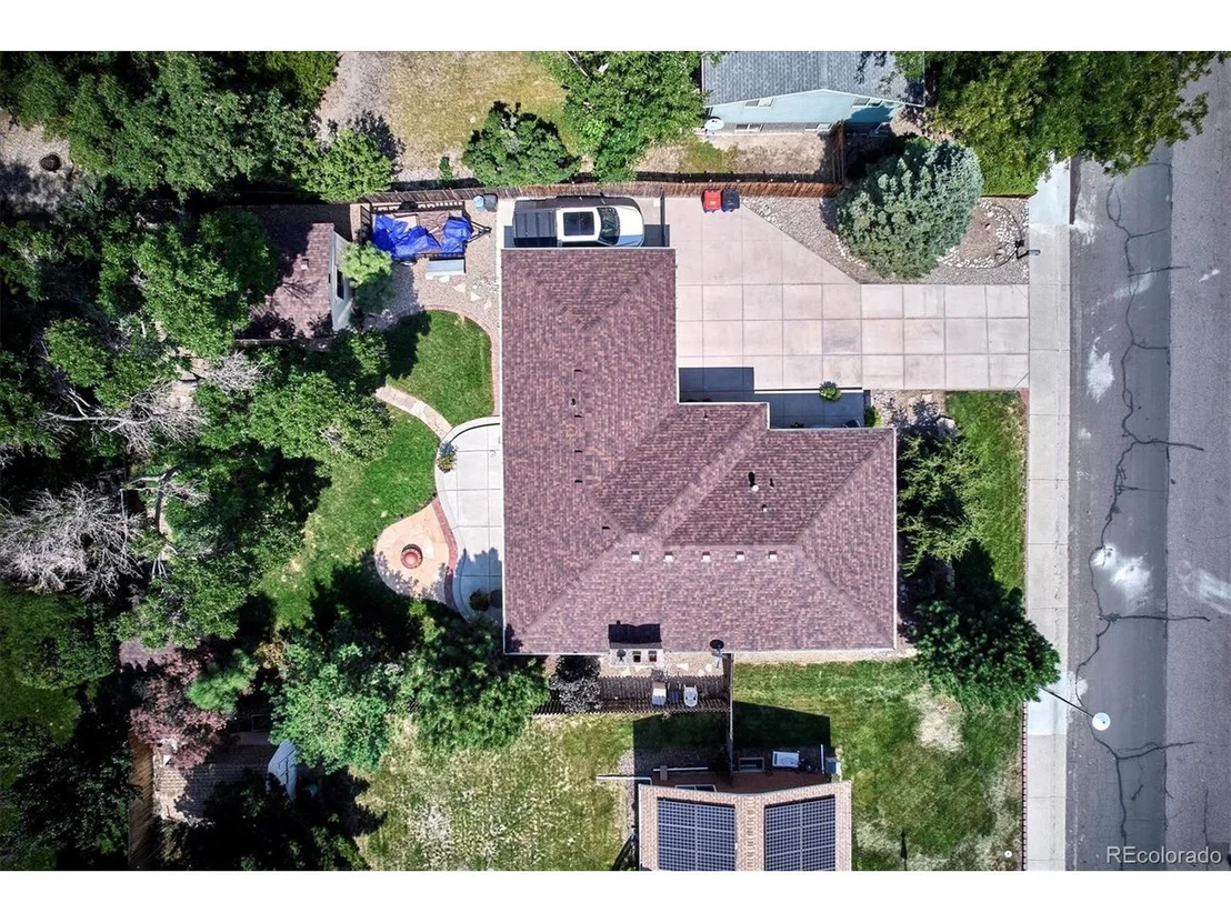 Photo of 5357 Bristol St