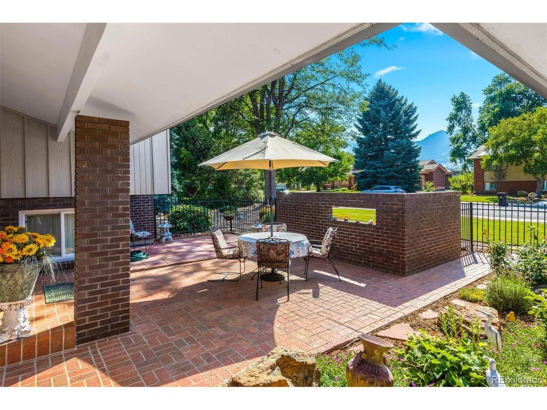 Photo of 300 Fox Dr