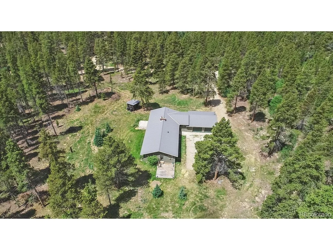 Photo of 920 Mountain View Dr