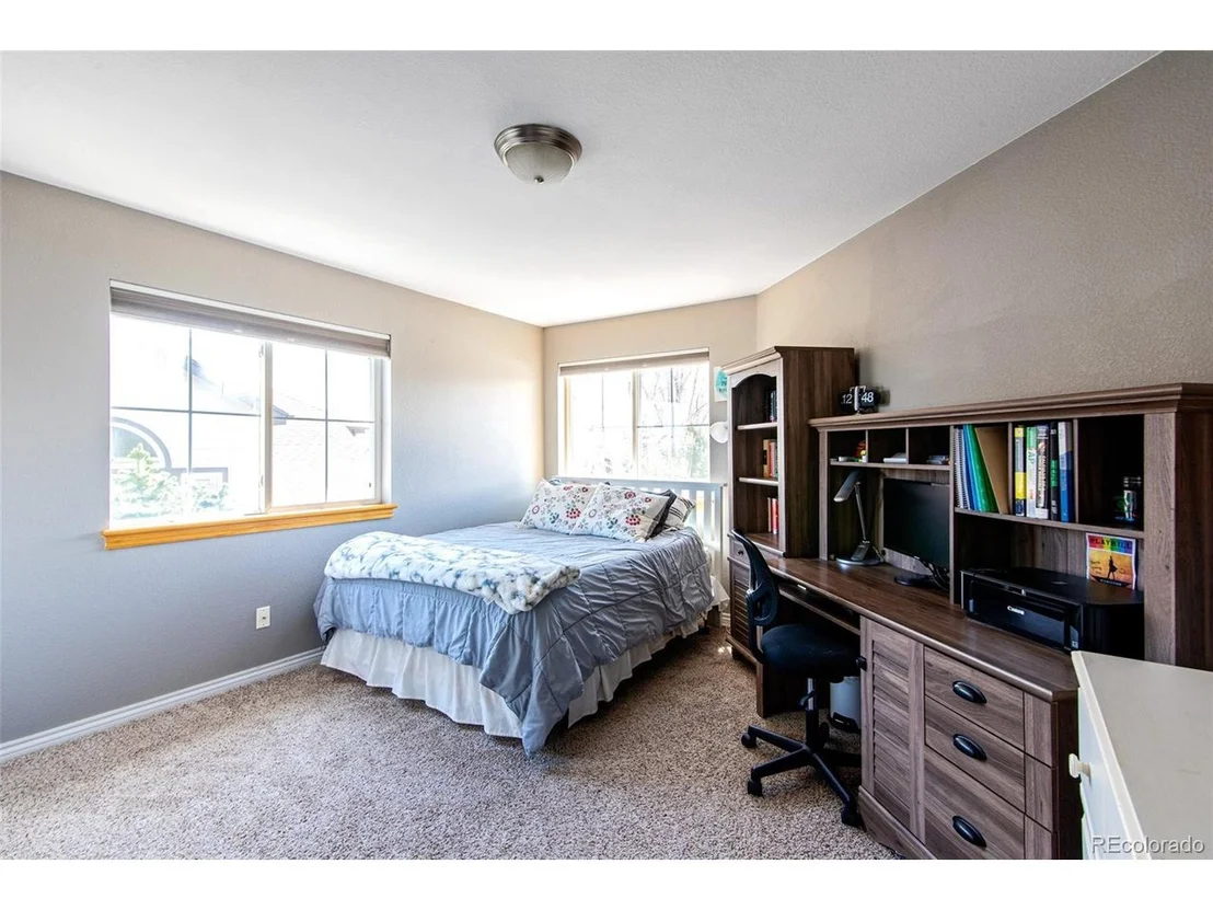 Photo of 1127 Wyndemere Cir