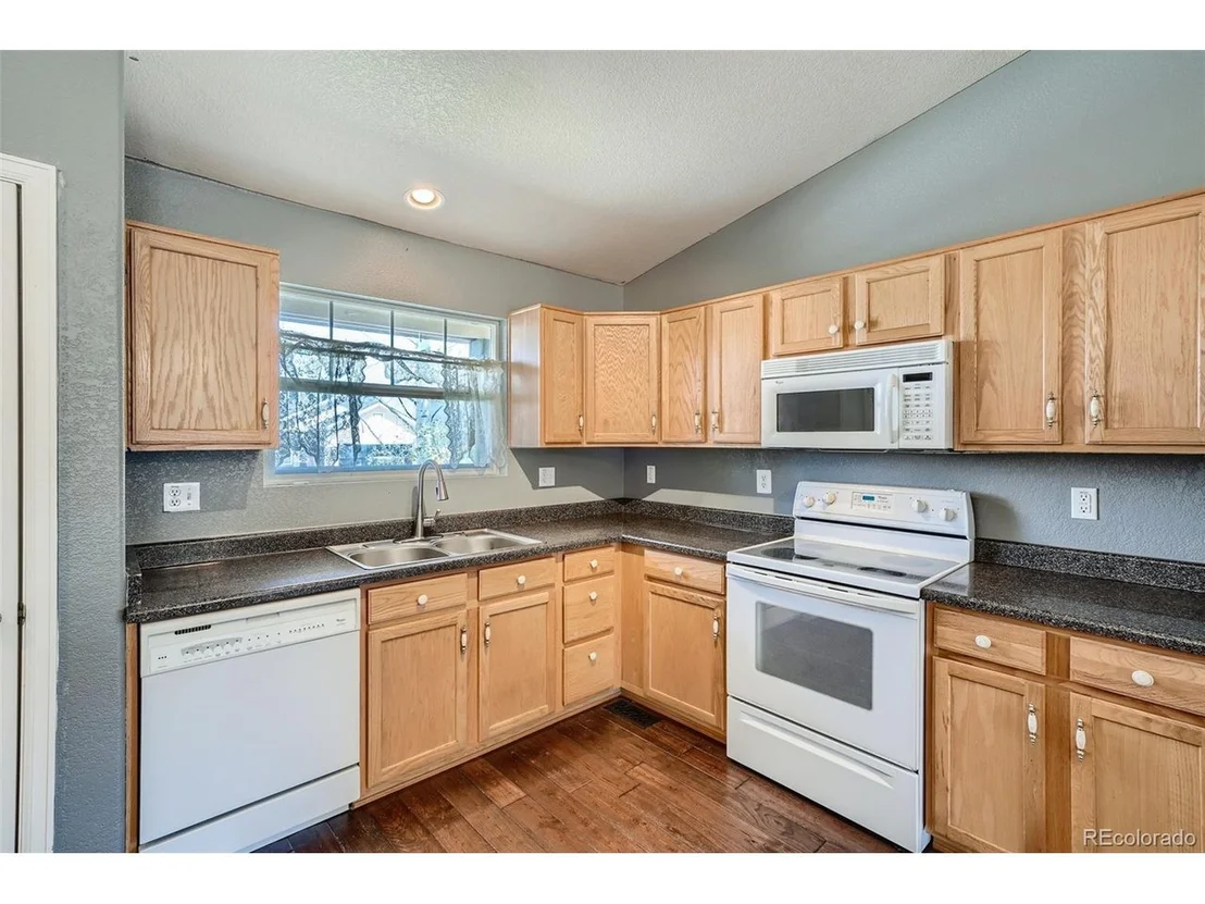 Photo of 5855 Canyon Cir