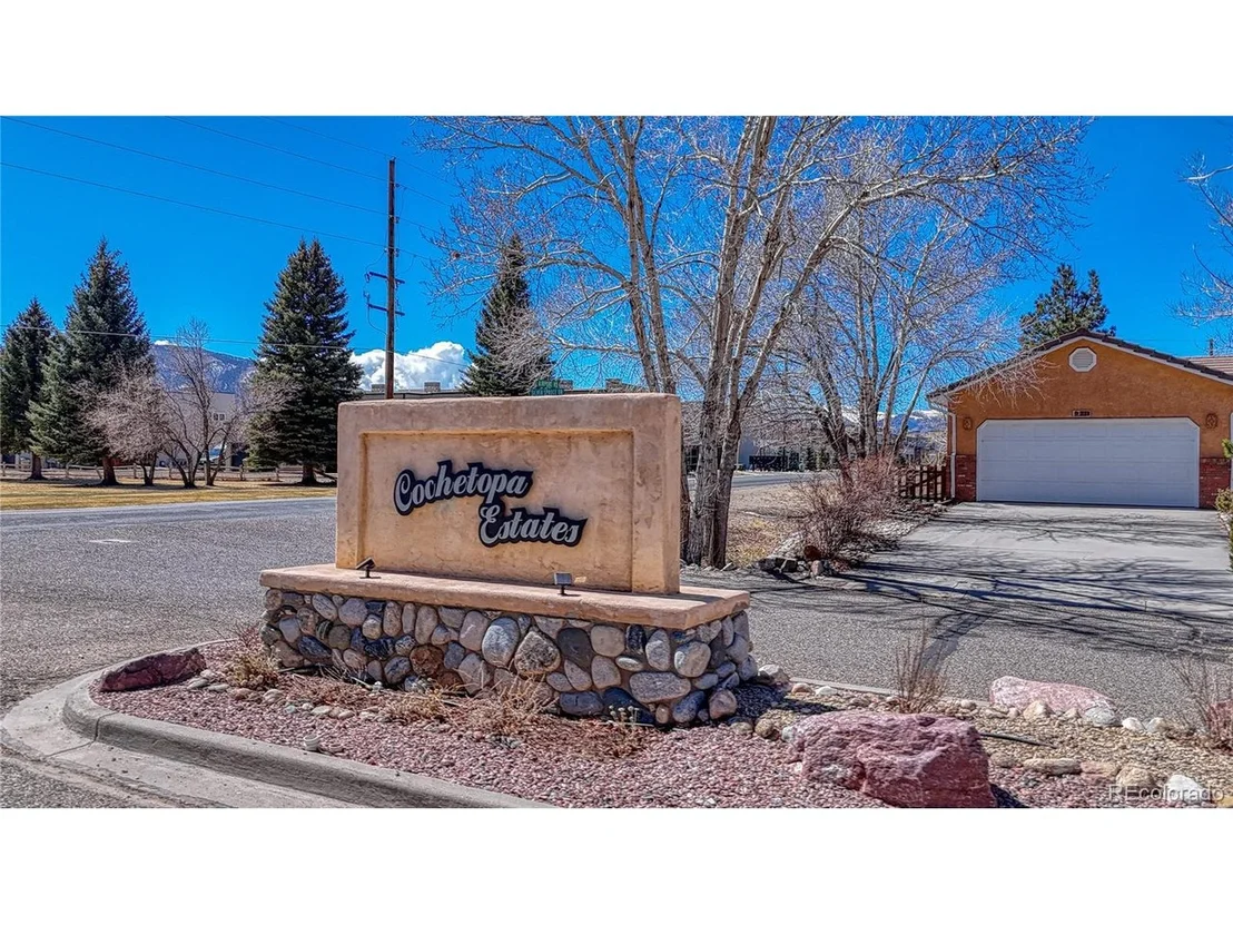 Photo of 1 Silver Spruce Dr