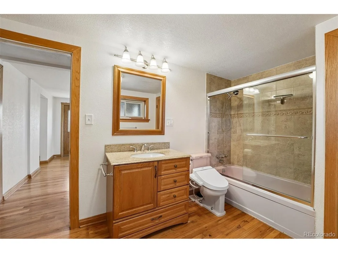 Photo of 101 2nd St