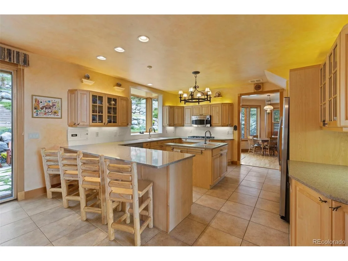 Photo of 273 Ensign Dr