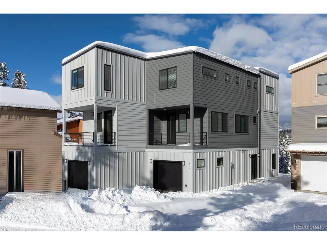Photo of 853 Ferret Ln