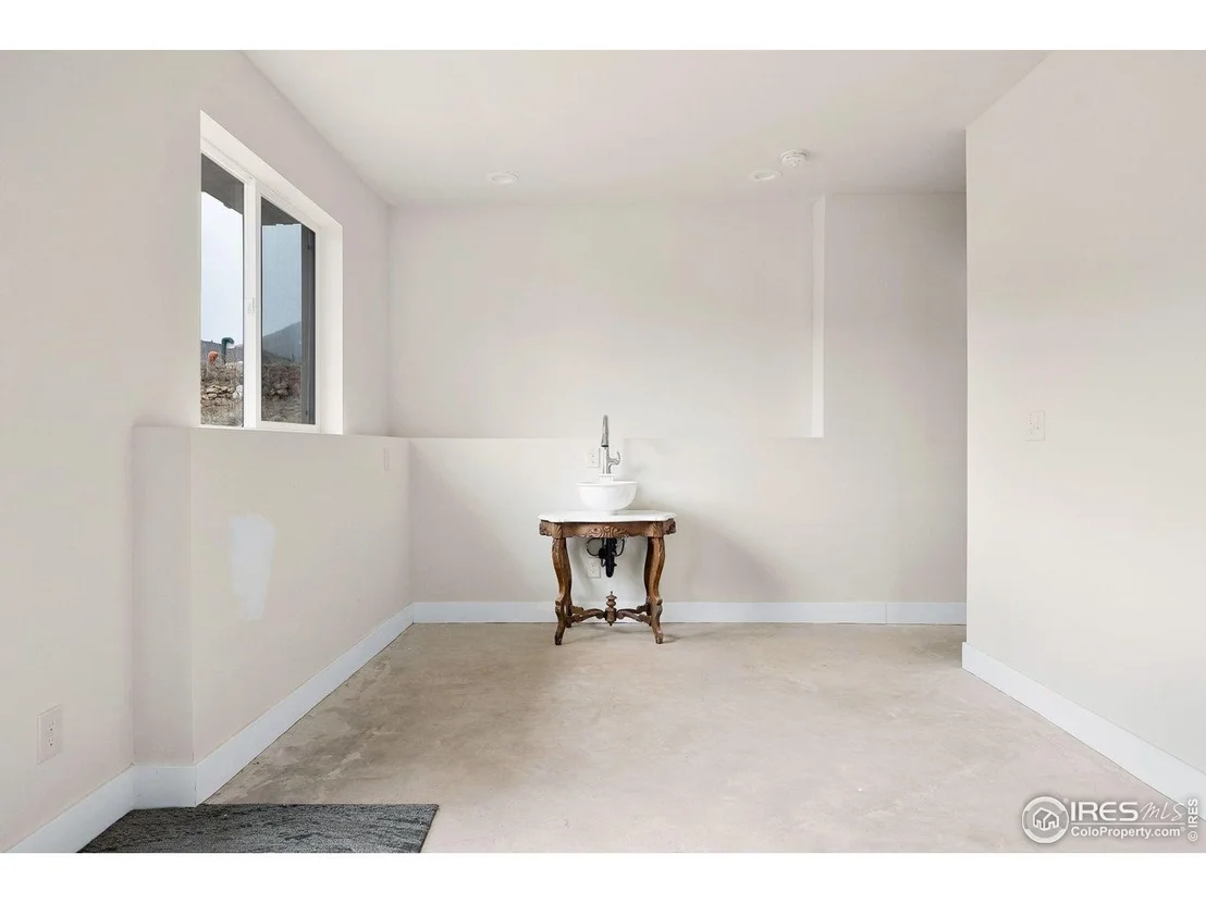 Photo of 450 Melvina Hill Rd