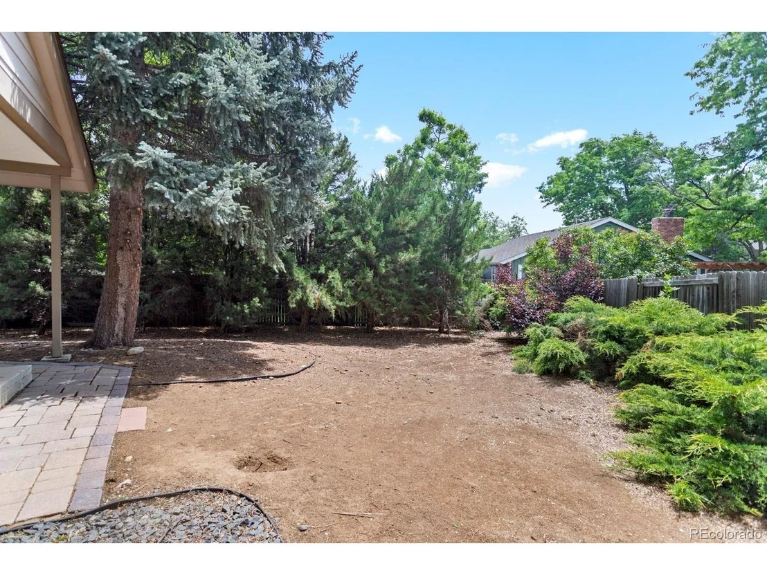 Photo of 8160 Flower Cir