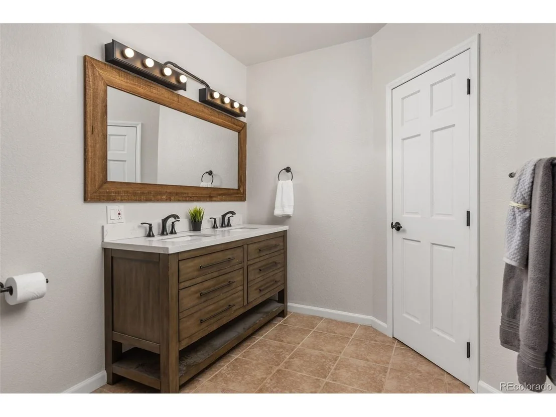 Photo of 6690 Sunset Cir