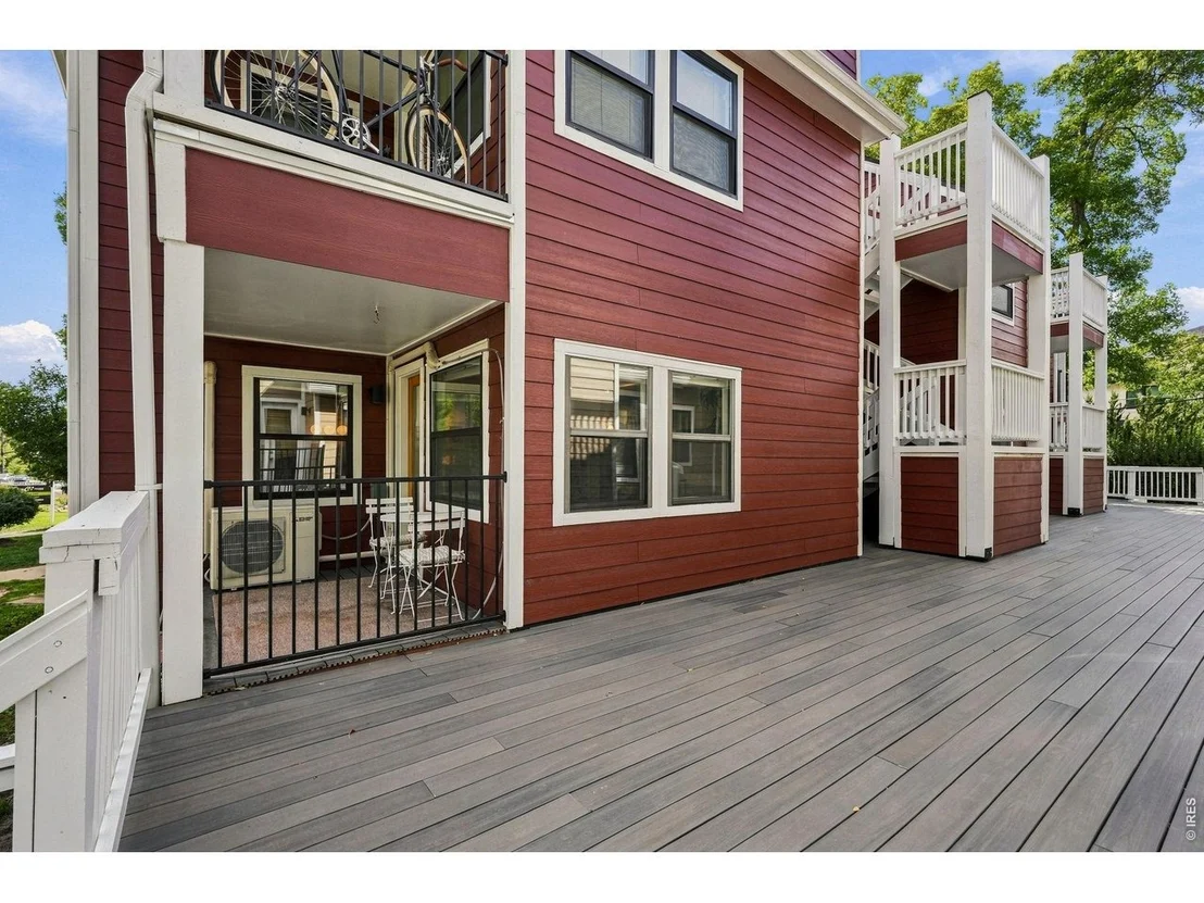 Photo of Unit 5 at 3025 Broadway St