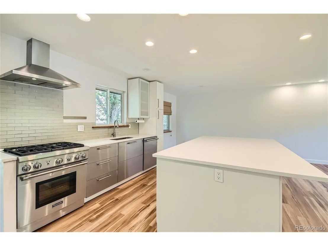 Photo of 960 Mcintire St