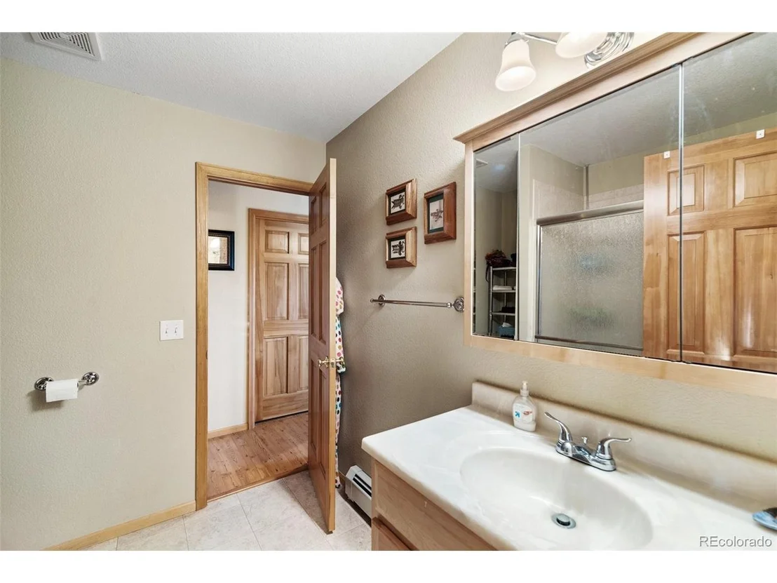 Photo of 274 Folsom Dr