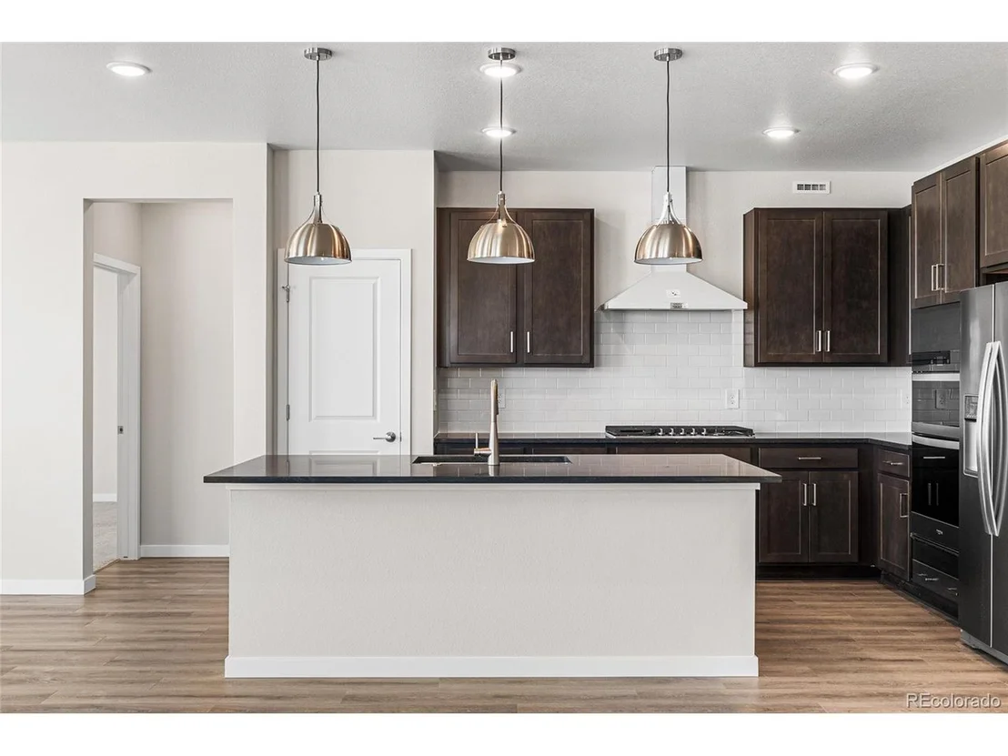 Photo of 39584 Gwinett Cir