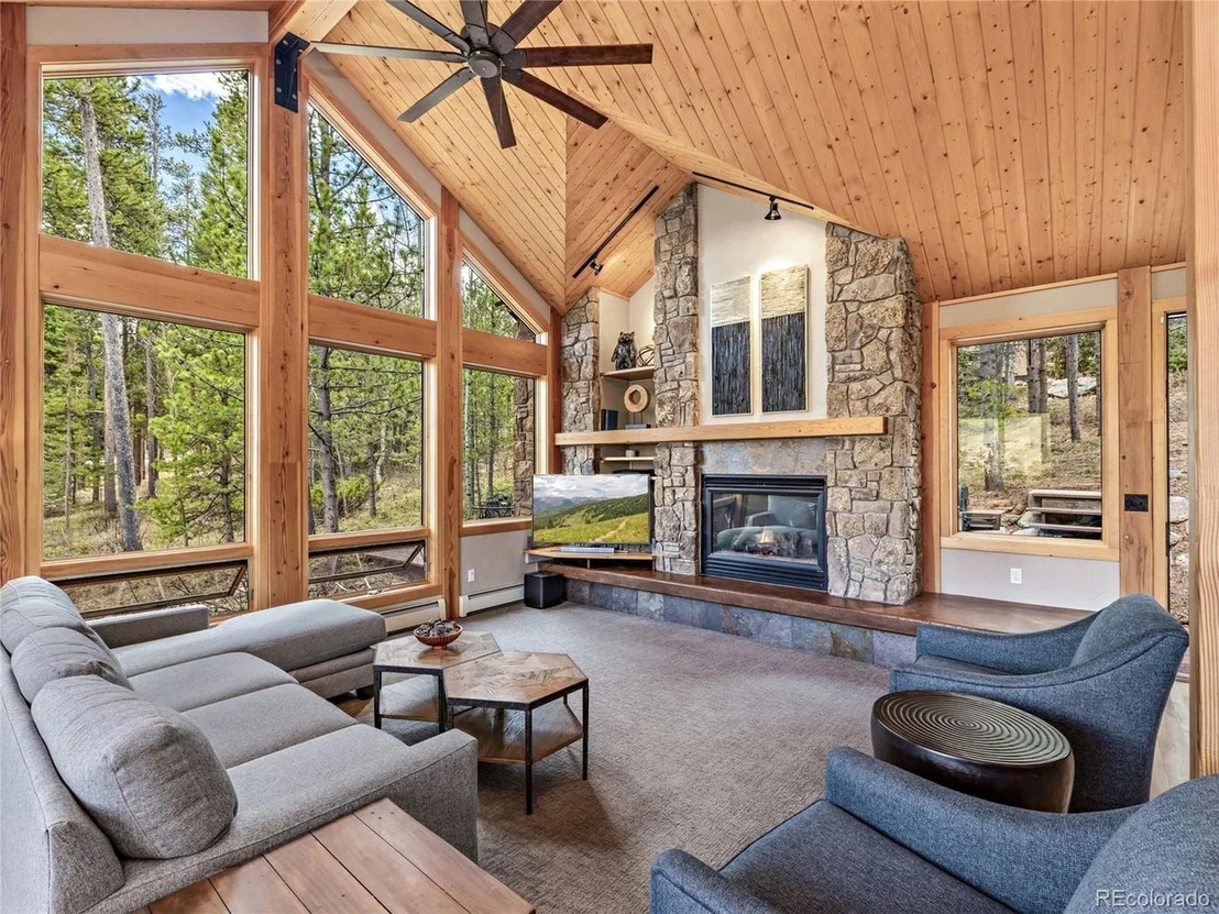 Photo of 1793 Falcon Dr