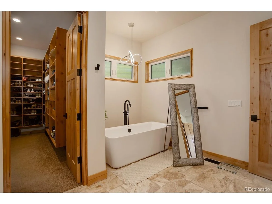 Photo of 1919 3rd Ave
