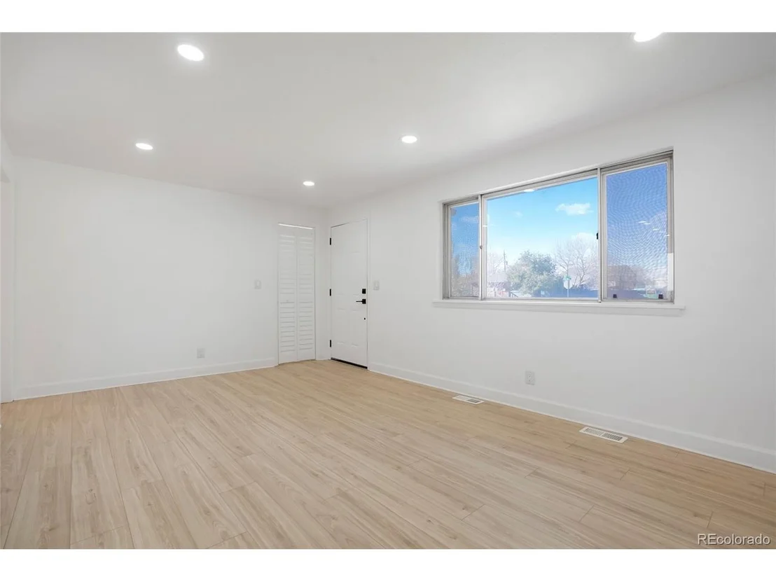 Photo of 7956 Joan Dr