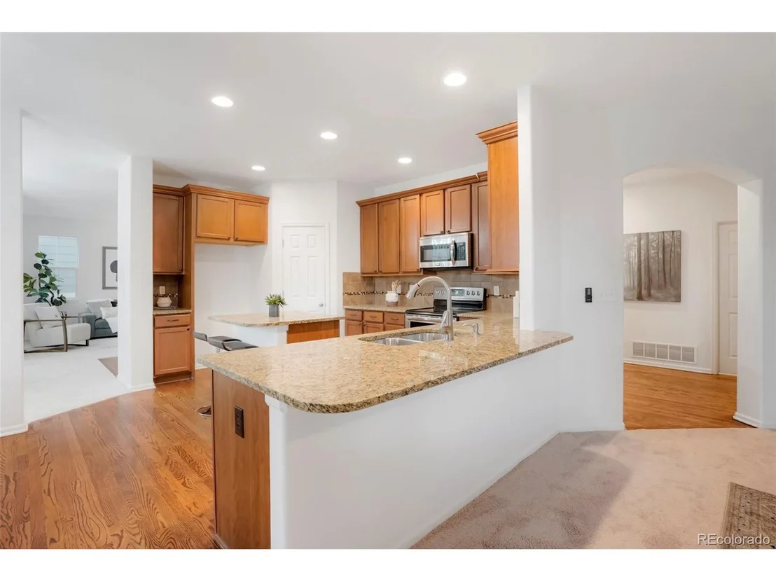 Photo of 520 N Flat Rock Cir