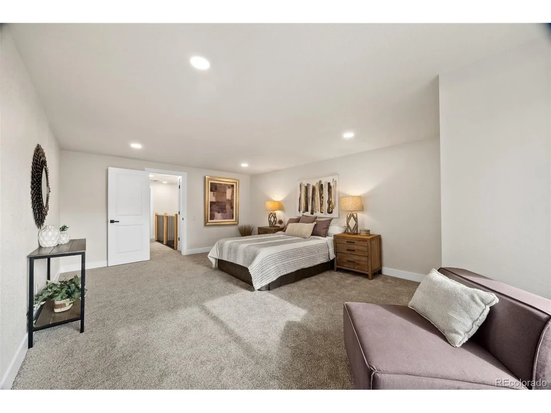 Photo of 8162 Field Cir