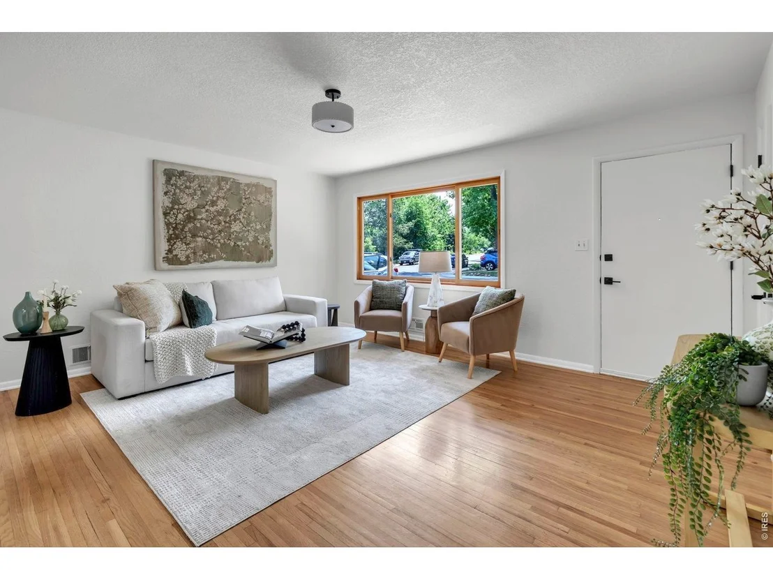 Photo of 3565 Martin Dr