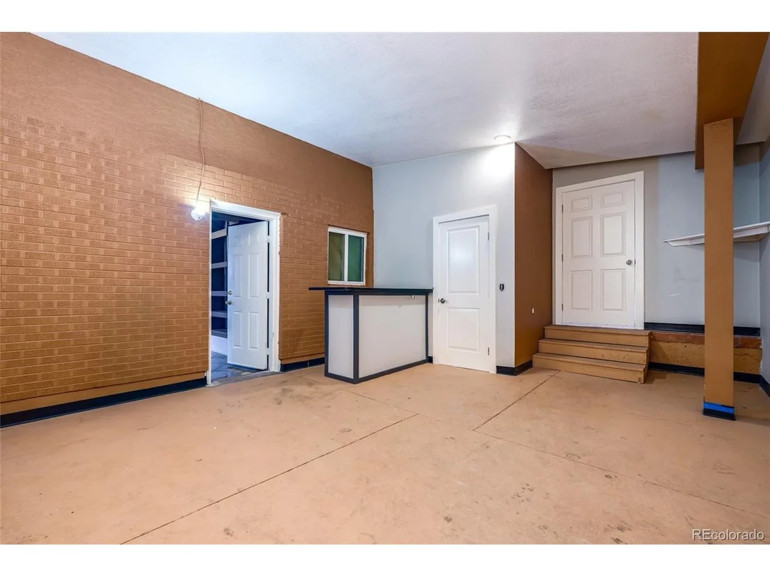 Photo of 4865 Scranton Ct