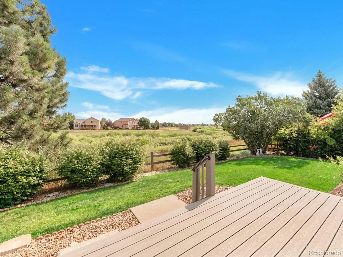 Photo of 658 Clarendon Dr