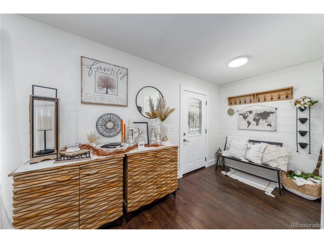 Photo of 1143 Hemlock Dr