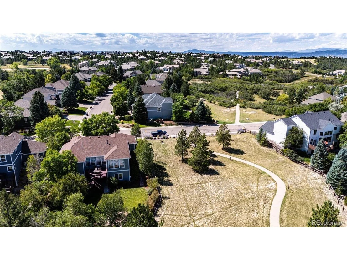 Photo of 389 Shoreham Cir